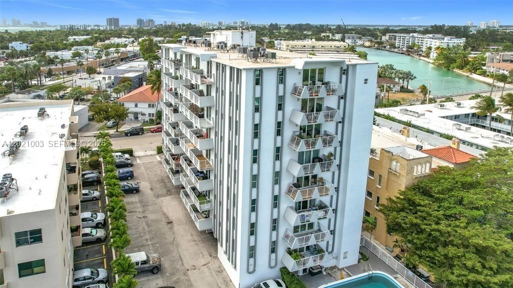 На продажу: $269,000 (1 спален, 1 ванн, 900 Квадратных фут)