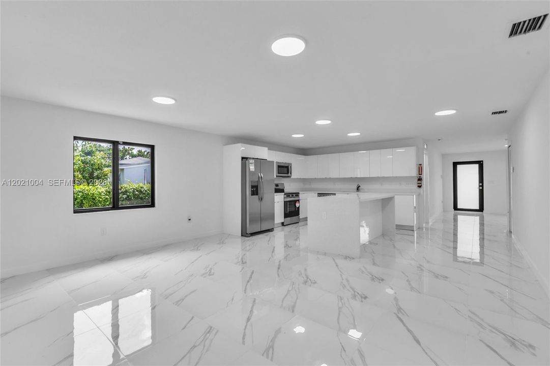 For Rent: $3,650 (4 beds, 3 baths, 1802 Square Feet)