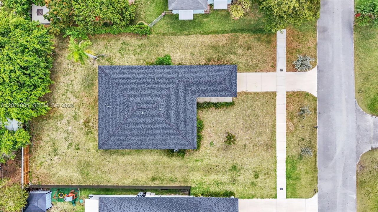 For Rent: $3,650 (4 beds, 3 baths, 1802 Square Feet)