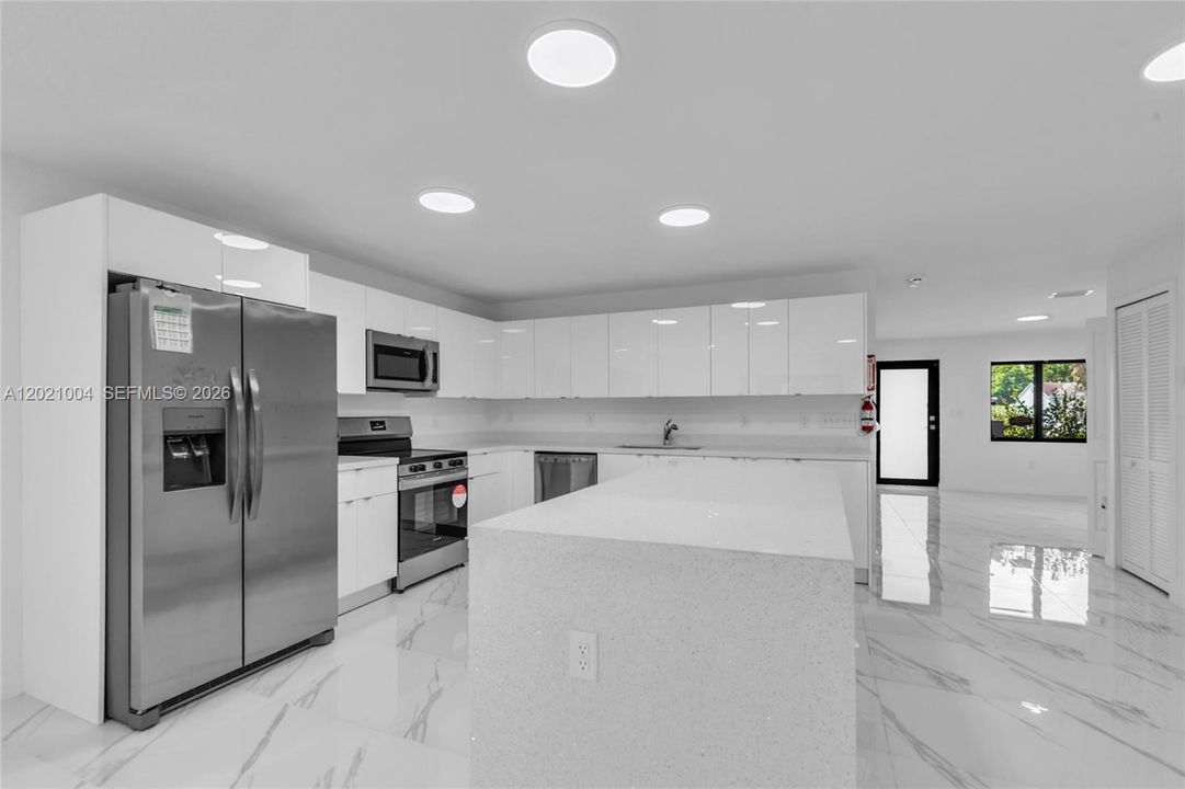 For Rent: $3,650 (4 beds, 3 baths, 1802 Square Feet)