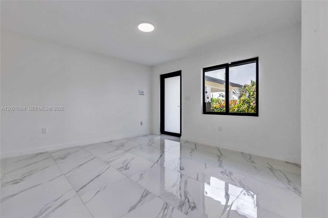 For Rent: $3,650 (4 beds, 3 baths, 1802 Square Feet)