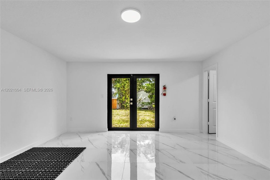 For Rent: $3,650 (4 beds, 3 baths, 1802 Square Feet)