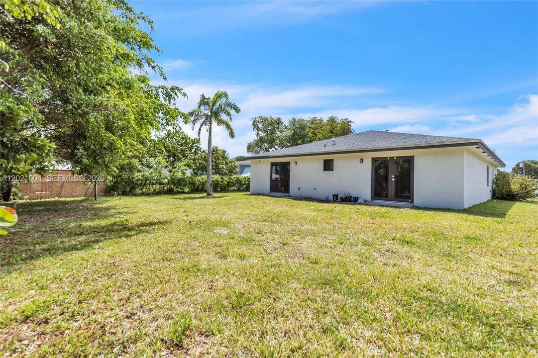 For Rent: $3,650 (4 beds, 3 baths, 1802 Square Feet)