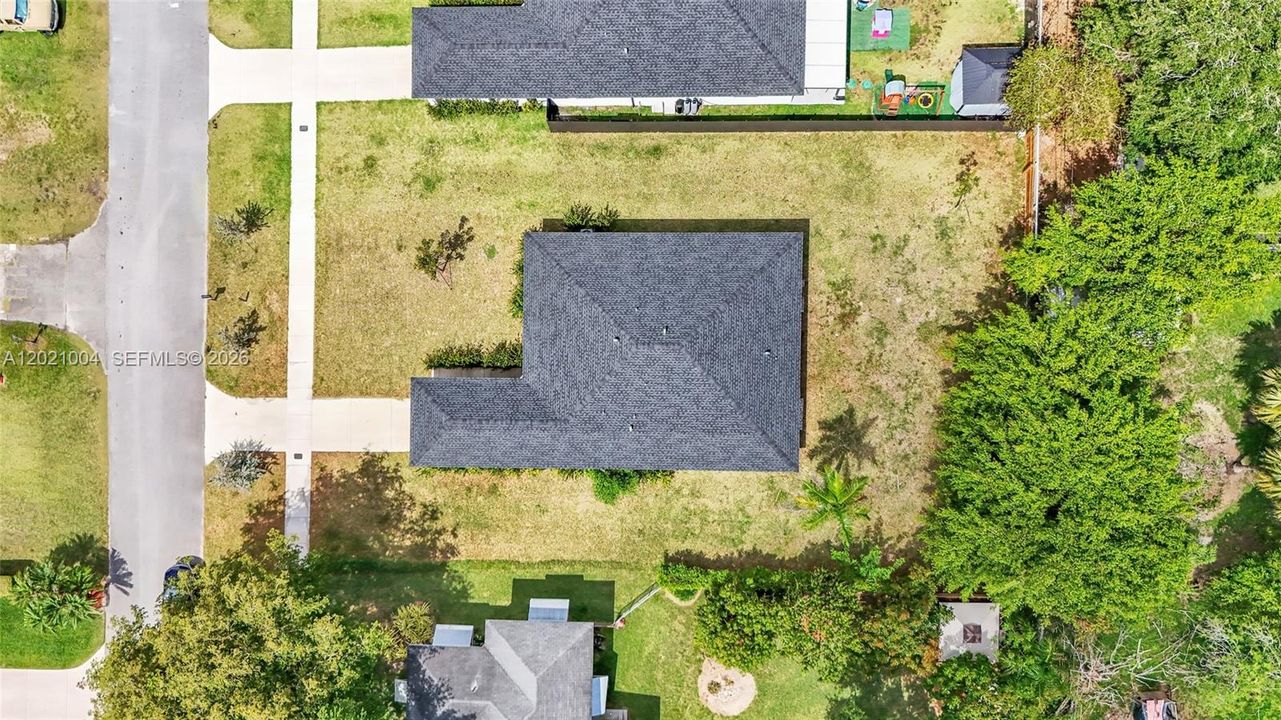 For Rent: $3,650 (4 beds, 3 baths, 1802 Square Feet)