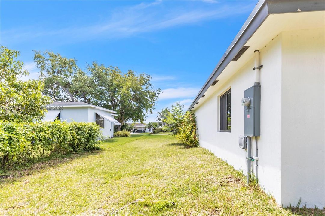 For Rent: $3,650 (4 beds, 3 baths, 1802 Square Feet)