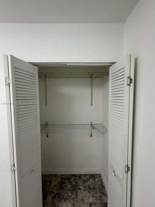 En Renta: $1,200 (1 camas, 1 baños, 1595 Pies cuadrados)