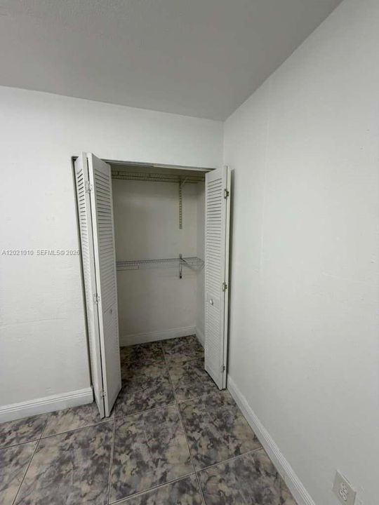 En Renta: $1,200 (1 camas, 1 baños, 1595 Pies cuadrados)