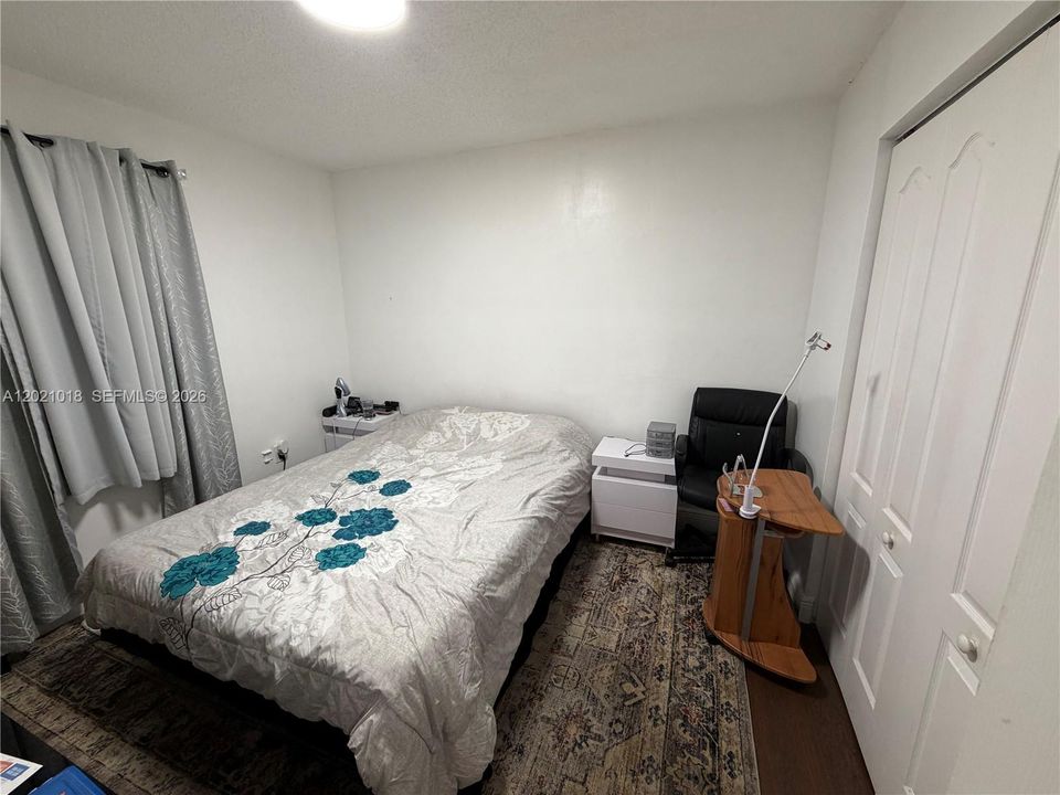 For Sale: $529,900 (3 beds, 2 baths, 1319 Square Feet)