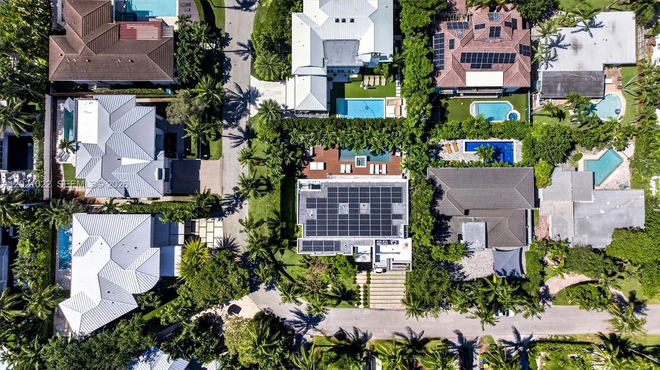 На продажу: $9,200,000 (5 спален, 5 ванн, 4416 Квадратных фут)