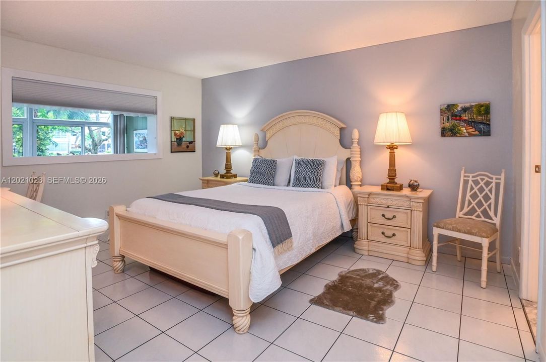 For Sale: $99,900 (1 beds, 1 baths, 684 Square Feet)