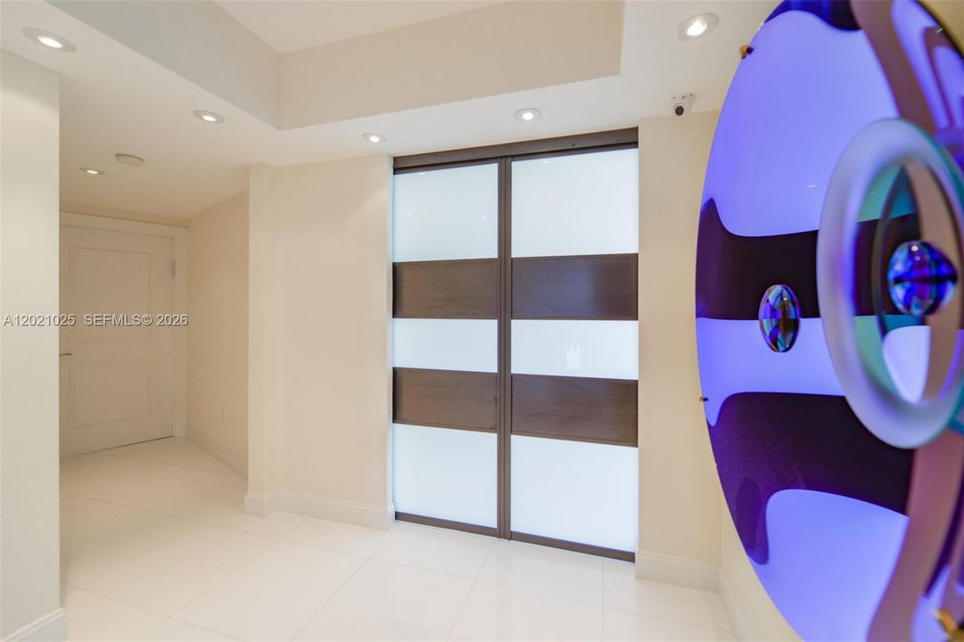 For Rent: $25,000 (5 beds, 5 baths, 4109 Square Feet)
