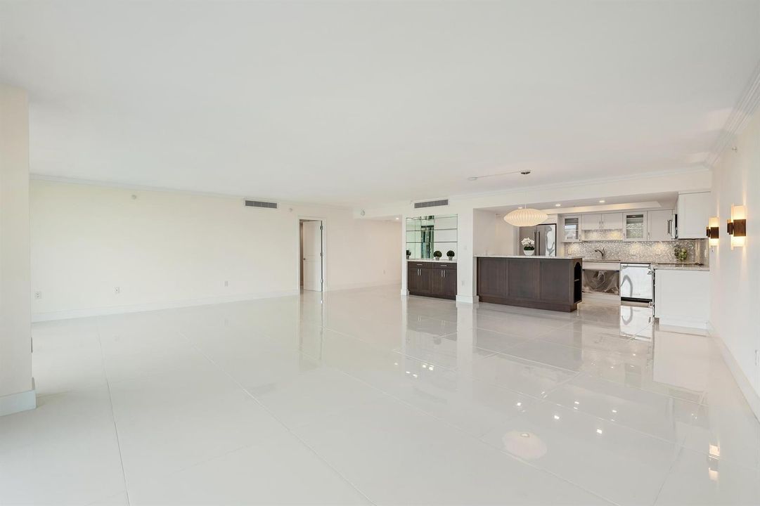 OPEN CONCEPT LIVING