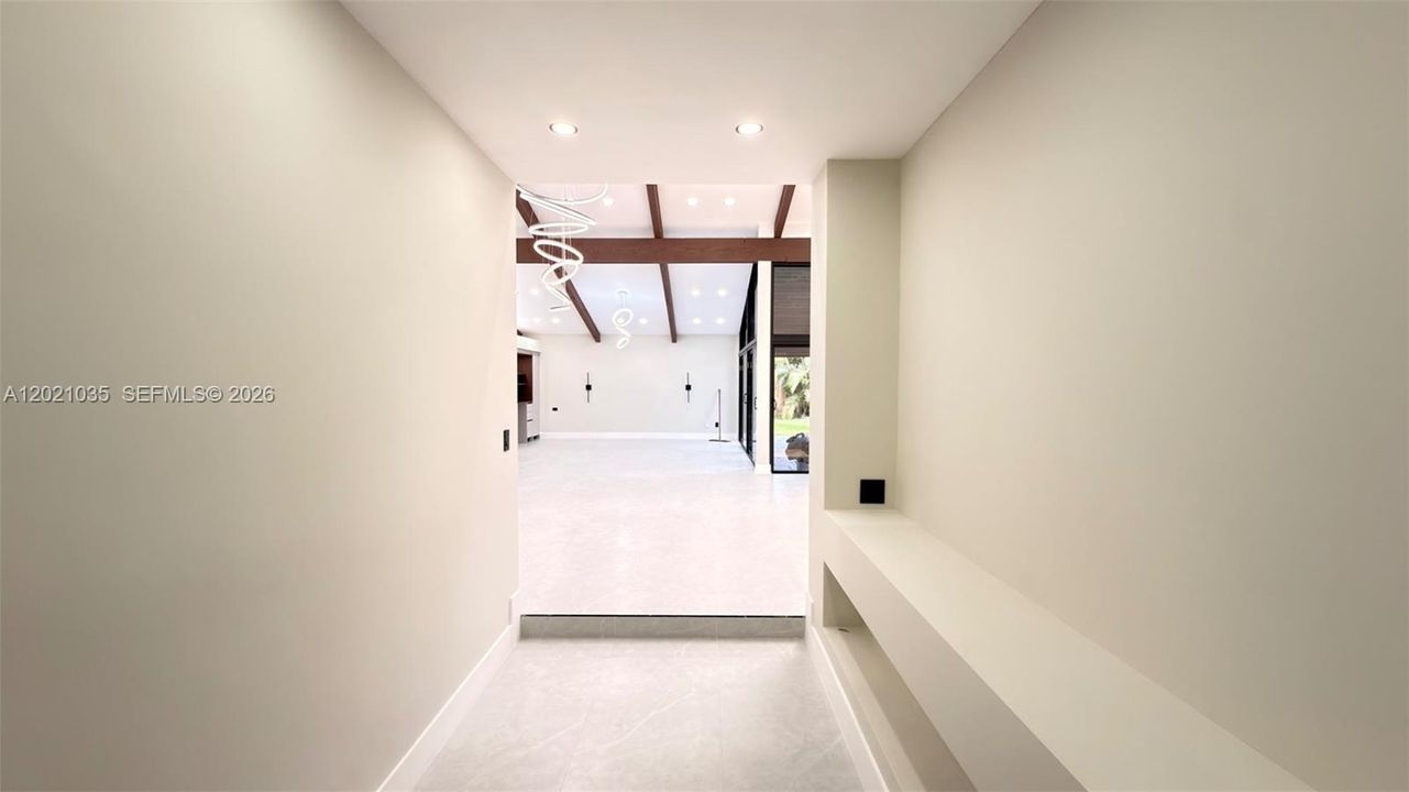 For Sale: $1,900,000 (5 beds, 3 baths, 2836 Square Feet)