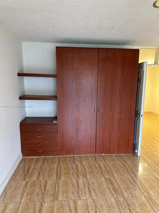 На продажу: $159,900 (1 спален, 1 ванн, 875 Квадратных фут)