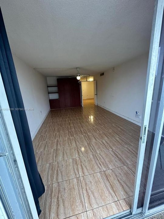 На продажу: $159,900 (1 спален, 1 ванн, 875 Квадратных фут)