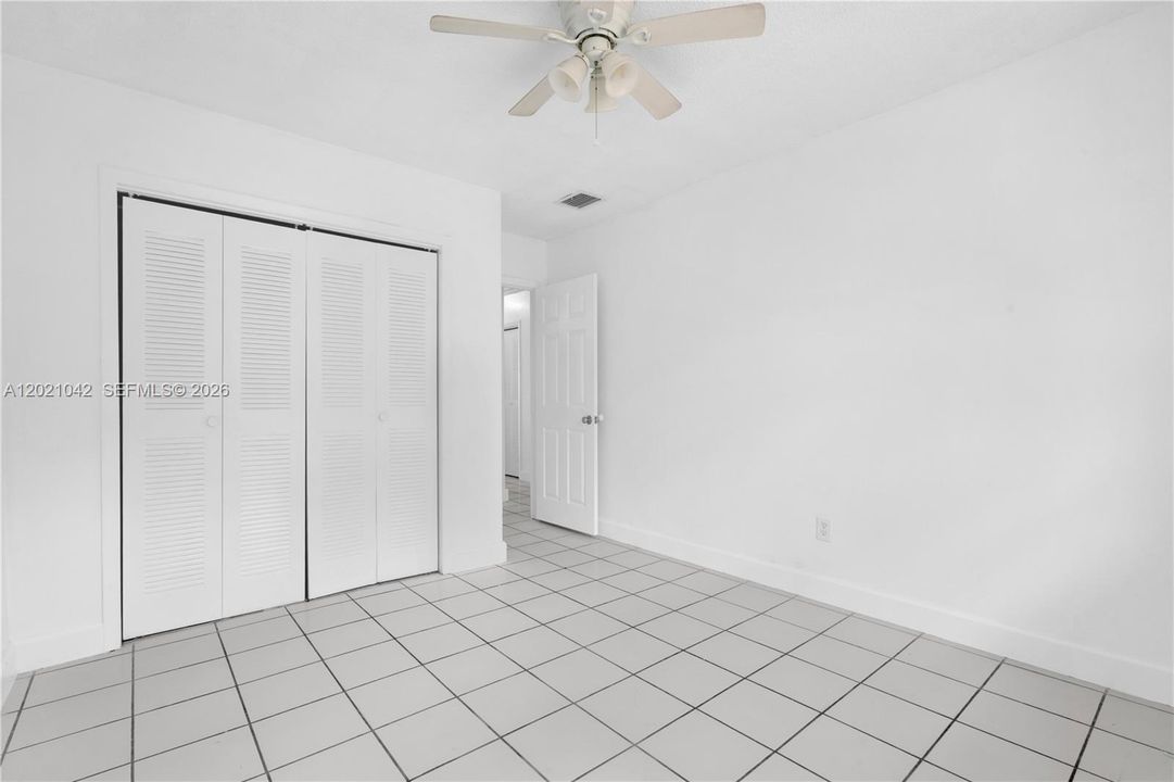 Recently Rented: $3,000 (3 beds, 2 baths, 1929 Square Feet)