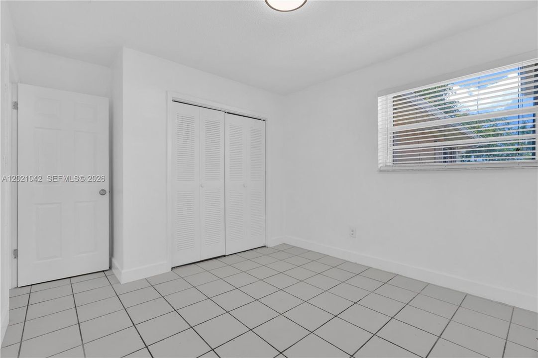 Recently Rented: $3,000 (3 beds, 2 baths, 1929 Square Feet)