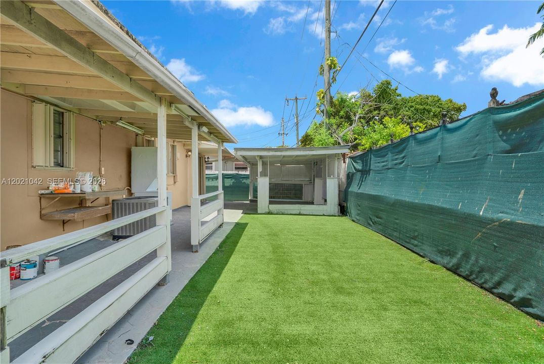 Recently Rented: $3,000 (3 beds, 2 baths, 1929 Square Feet)