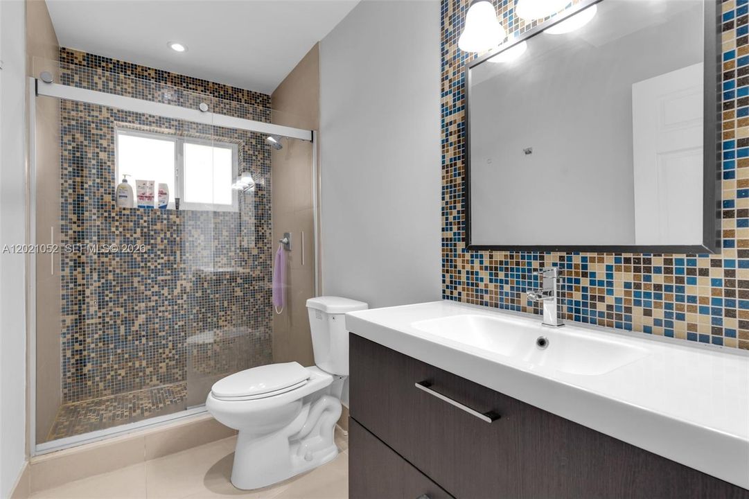 2nd Bathroom