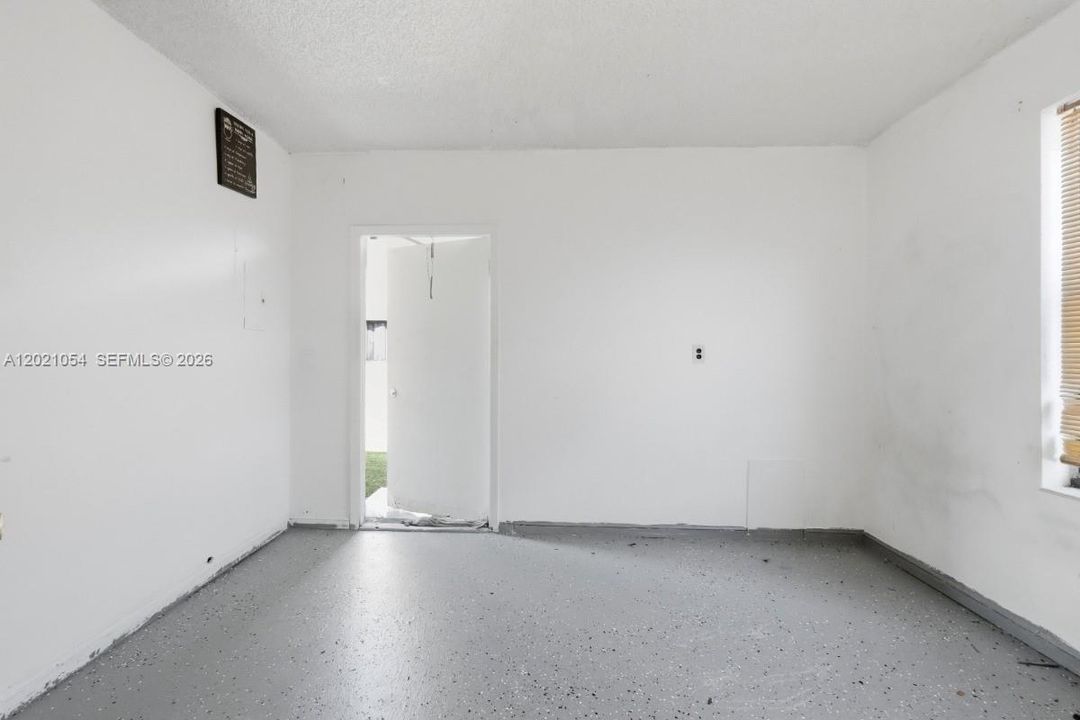 For Sale: $569,000 (3 beds, 2 baths, 1855 Square Feet)