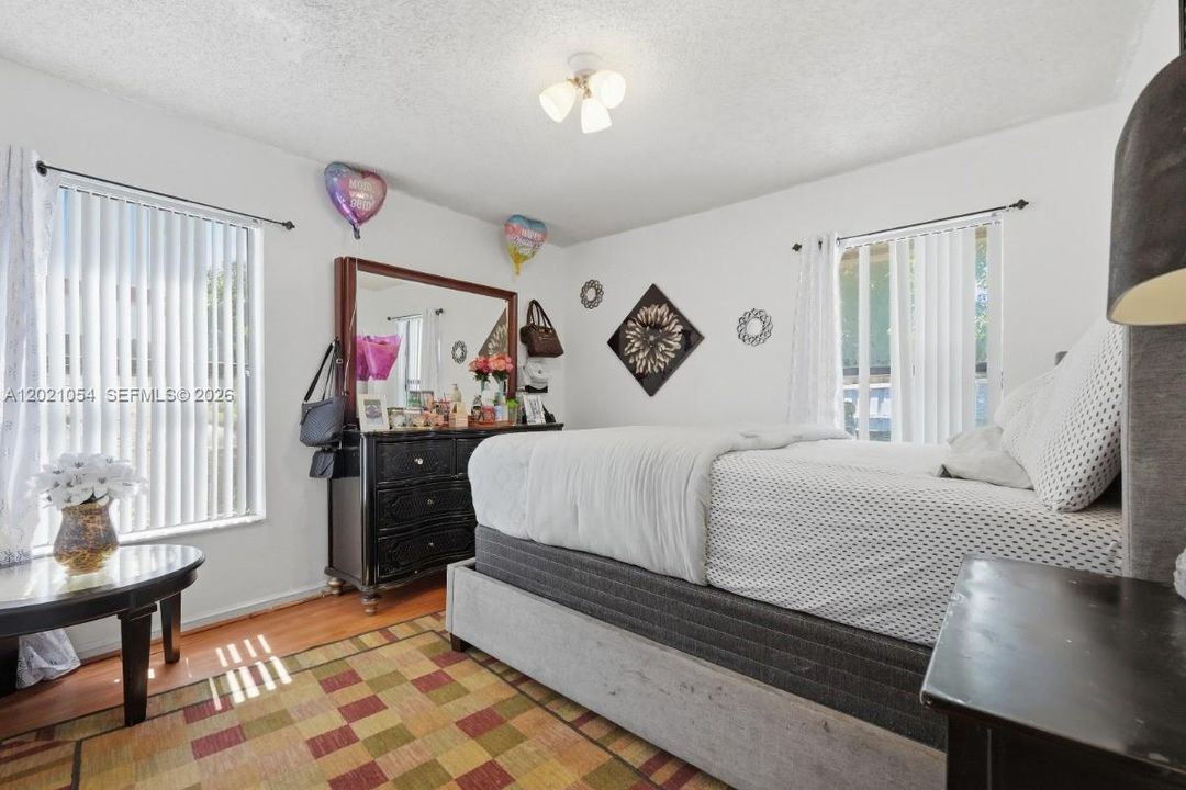 For Sale: $569,000 (3 beds, 2 baths, 1855 Square Feet)
