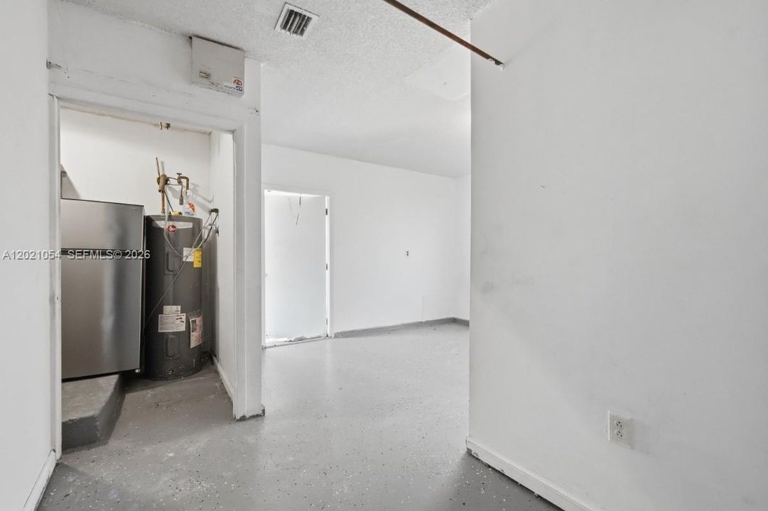 For Sale: $569,000 (3 beds, 2 baths, 1855 Square Feet)