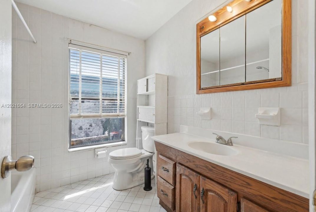 For Sale: $569,000 (3 beds, 2 baths, 1855 Square Feet)