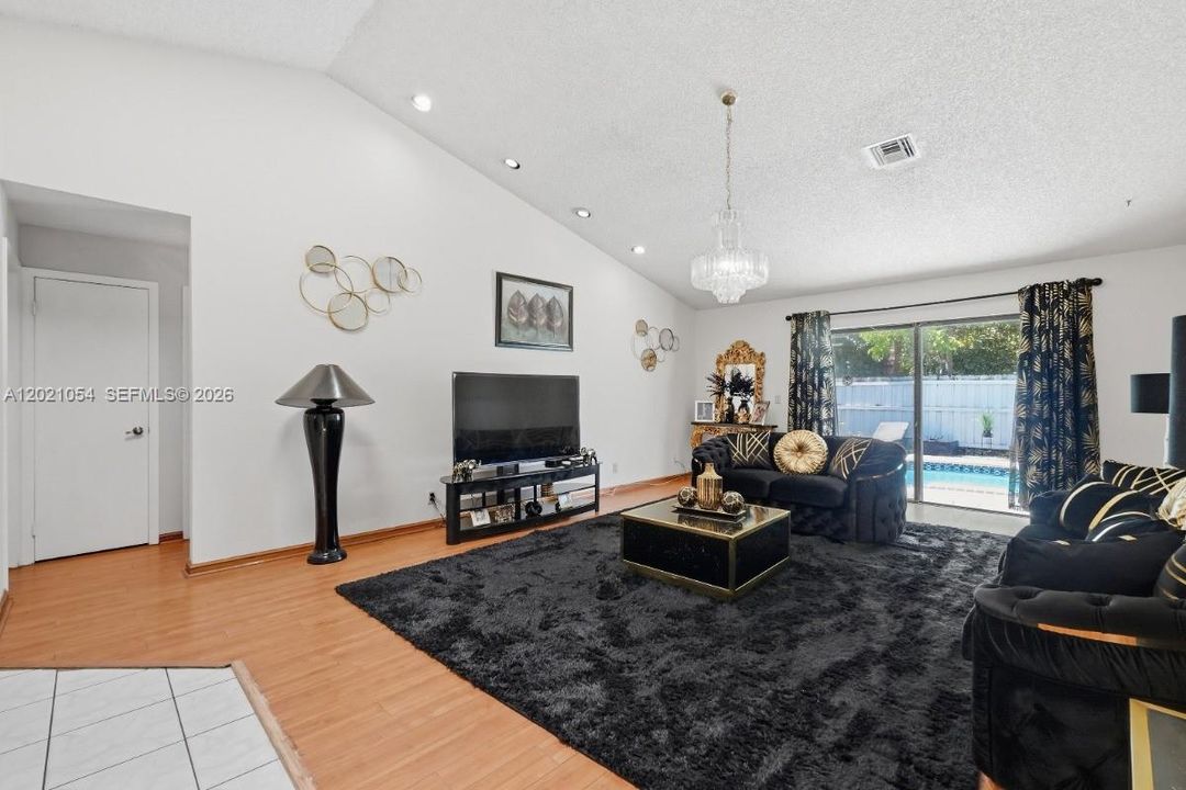 For Sale: $569,000 (3 beds, 2 baths, 1855 Square Feet)