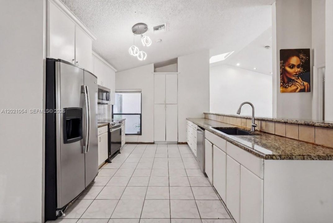 For Sale: $569,000 (3 beds, 2 baths, 1855 Square Feet)