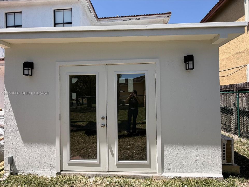 В аренду: $1,600 (1 спален, 1 ванн, 2280 Квадратных фут)