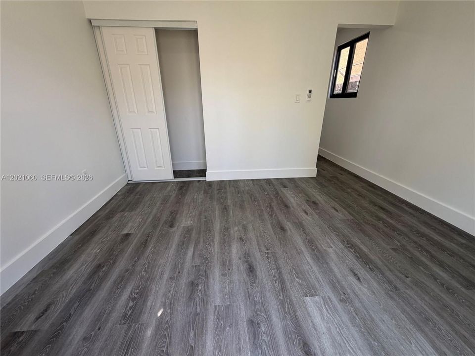 В аренду: $1,600 (1 спален, 1 ванн, 2280 Квадратных фут)