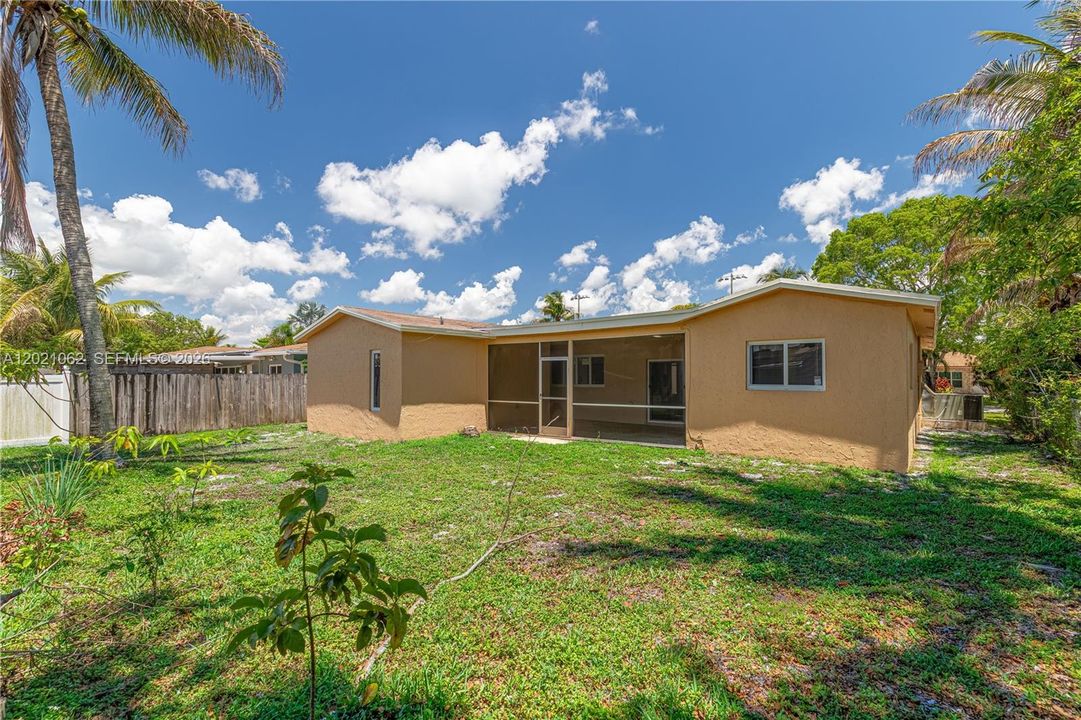 Active With Contract: $519,900 (4 beds, 2 baths, 1719 Square Feet)