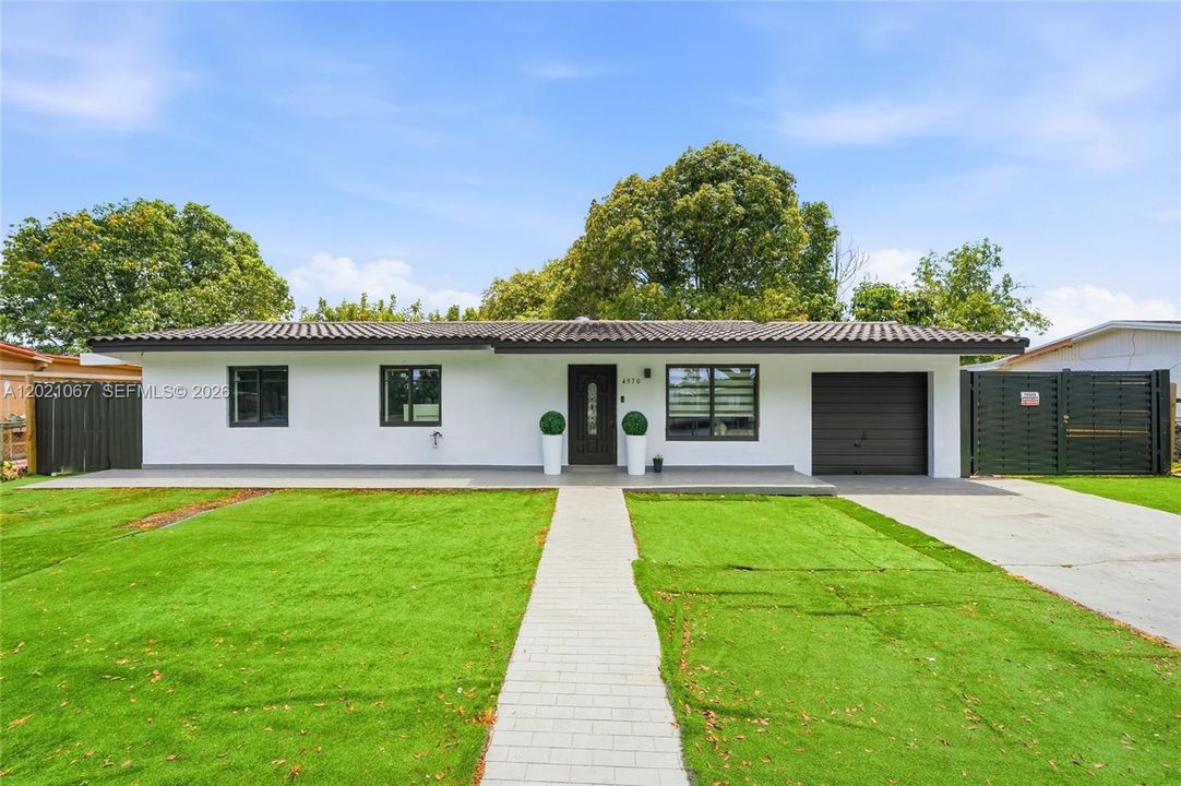 Active With Contract: $580,000 (3 beds, 1 baths, 1315 Square Feet)