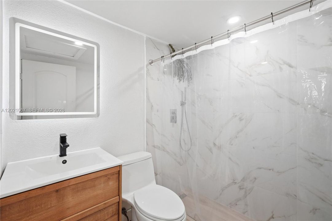 Active With Contract: $580,000 (3 beds, 1 baths, 1315 Square Feet)