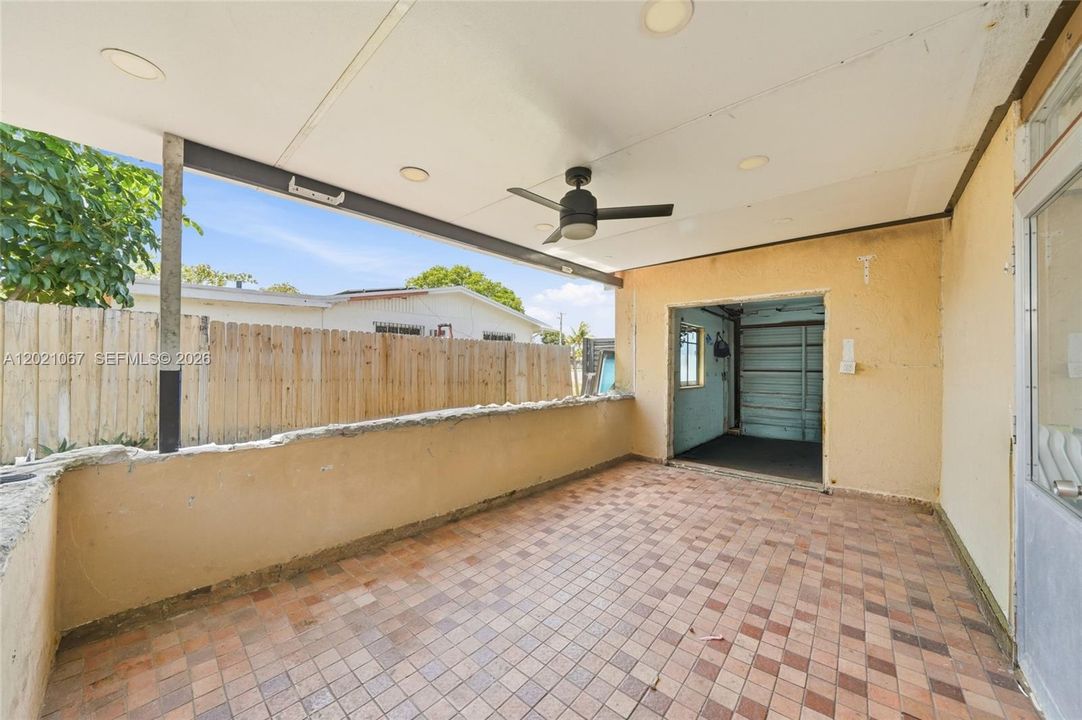 Active With Contract: $580,000 (3 beds, 1 baths, 1315 Square Feet)