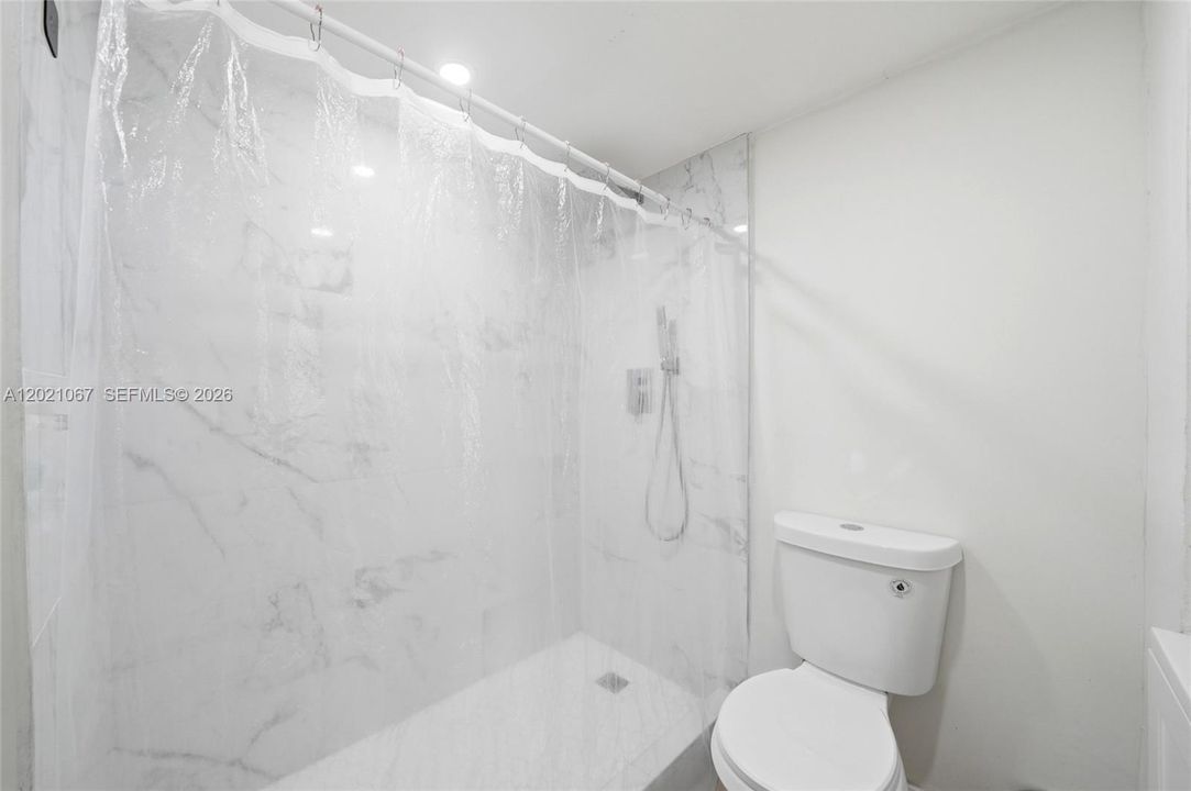 Active With Contract: $580,000 (3 beds, 1 baths, 1315 Square Feet)