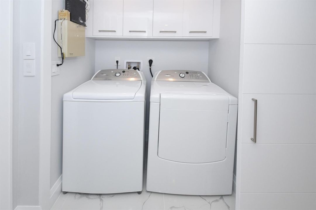 Washer & Dryer