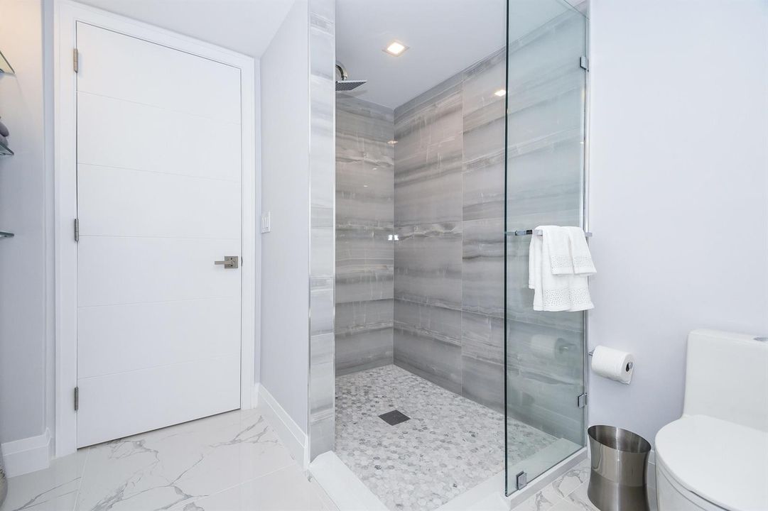 Bathroom2