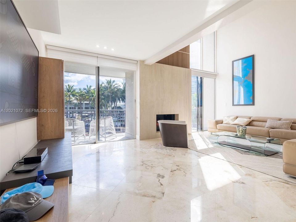 For Sale: $1,999,999 (4 beds, 4 baths, 2203 Square Feet)