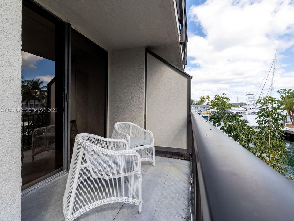 For Sale: $1,999,999 (4 beds, 4 baths, 2203 Square Feet)