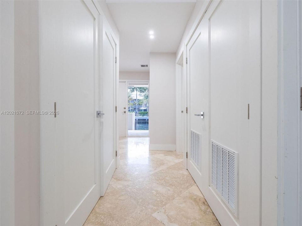 For Sale: $1,999,999 (4 beds, 4 baths, 2203 Square Feet)