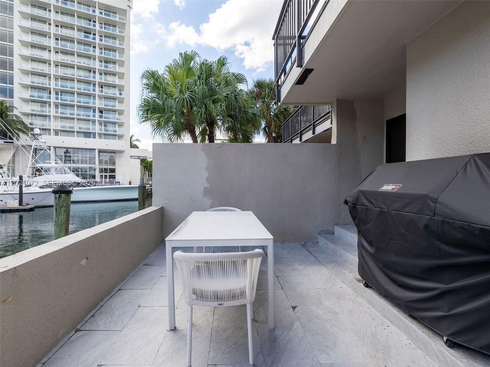 For Sale: $1,999,999 (4 beds, 4 baths, 2203 Square Feet)