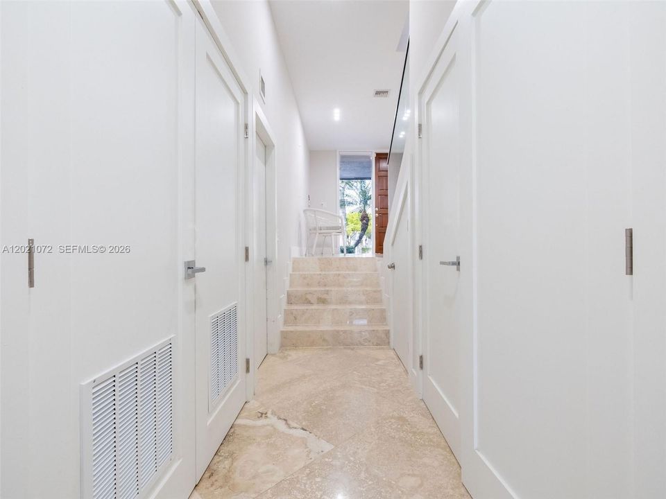 For Sale: $1,999,999 (4 beds, 4 baths, 2203 Square Feet)