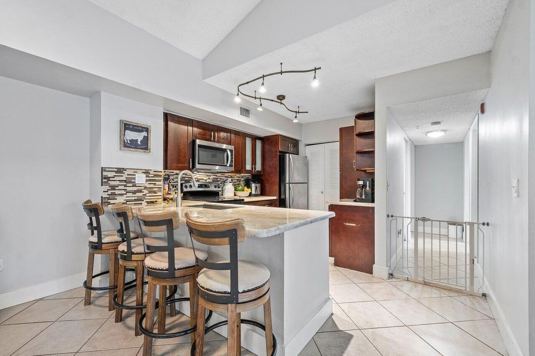 009-2620SouthUniversityDrive-309-Davie-F