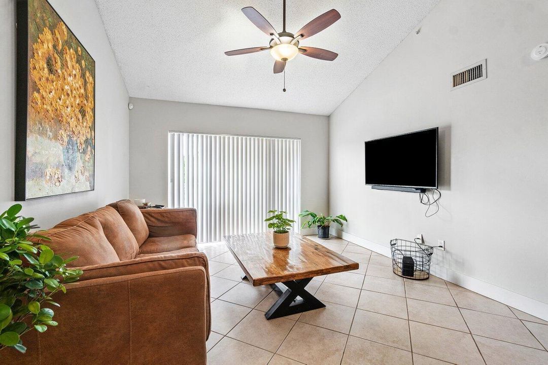 008-2620SouthUniversityDrive-309-Davie-F