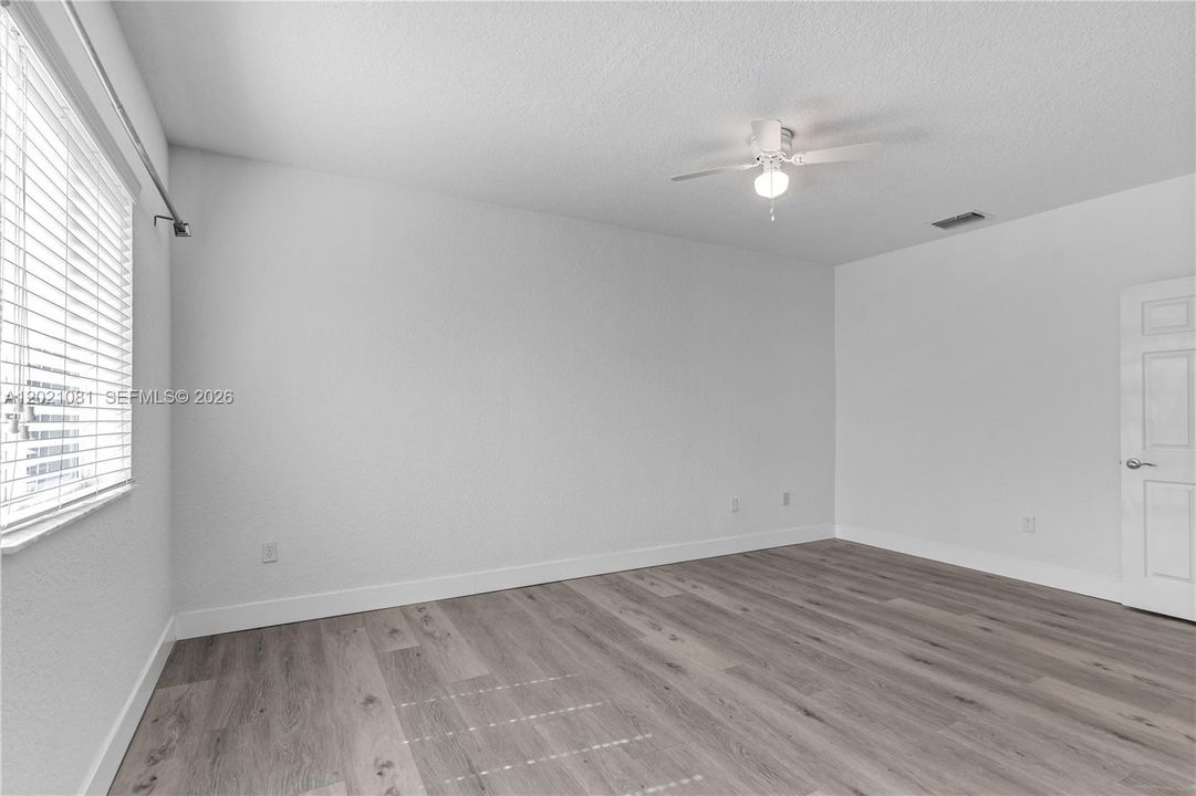 En Venta: $280,000 (2 camas, 2 baños, 1431 Pies cuadrados)