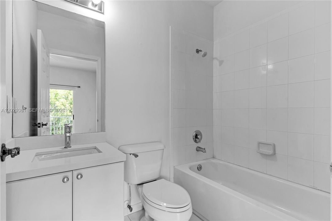 En Venta: $280,000 (2 camas, 2 baños, 1431 Pies cuadrados)