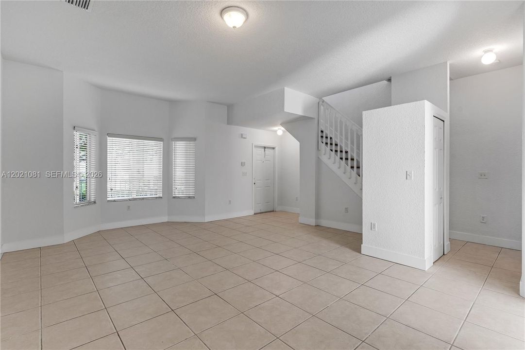 En Venta: $280,000 (2 camas, 2 baños, 1431 Pies cuadrados)