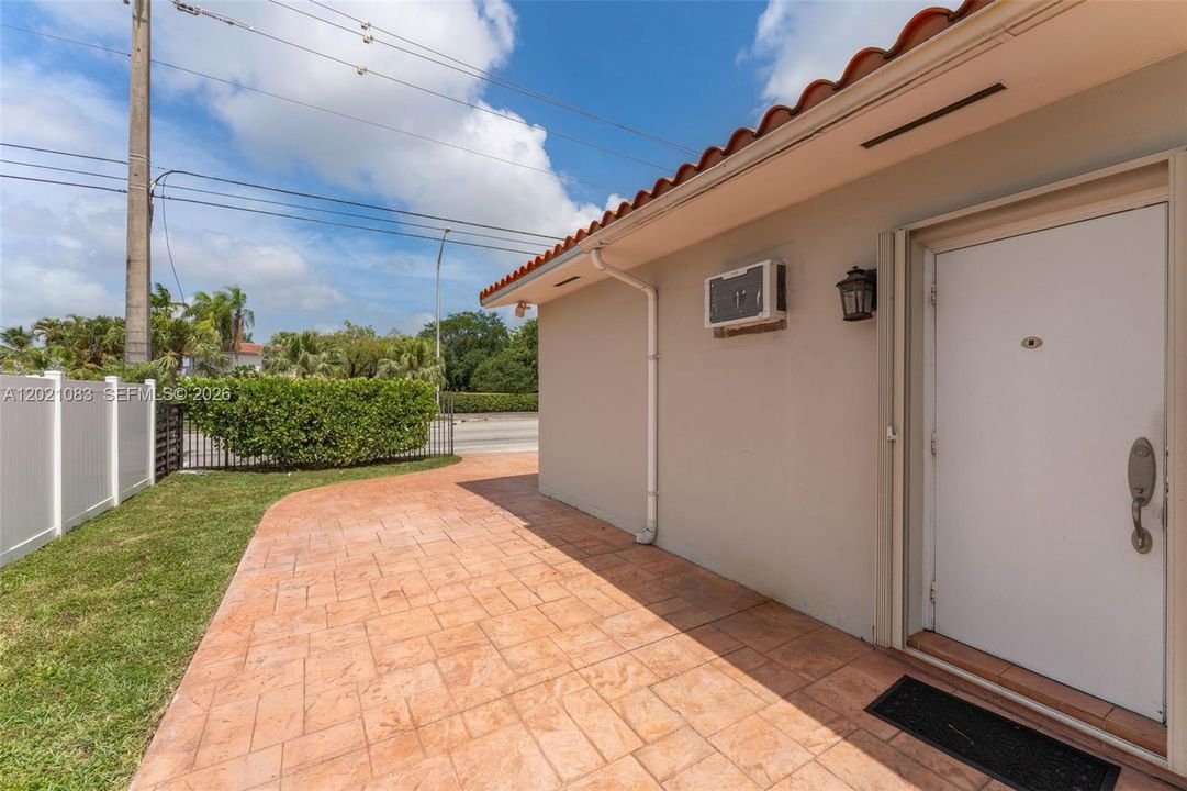 На продажу: $825,000 (4 спален, 4 ванн, 2238 Квадратных фут)