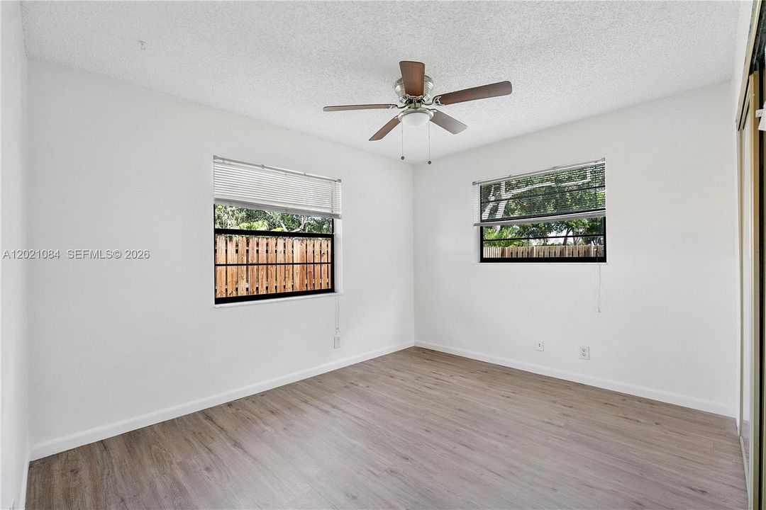 For Sale: $749,500 (5 beds, 2 baths, 2213 Square Feet)